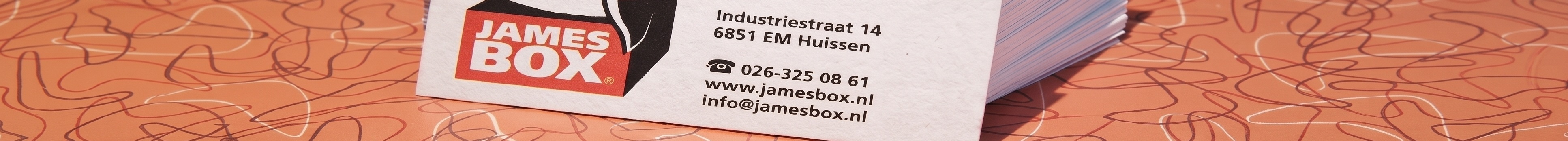 Visitekaartje James Box met contactgegevens